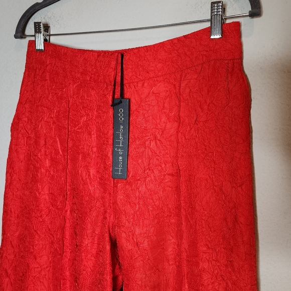 NWT House Of Harlow Wideleg Red Textured Flowy Pants Size Medium Stretch Waist - Picture 13 of 14